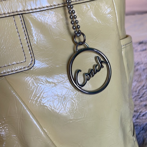 Y2K Pale Yellow Coach Bag - Picture 10 of 16